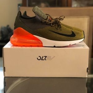 Sold !!!!! Nike Air Max 270 Flyknit